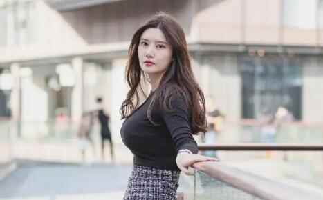 如何加女生微信不尴尬（四招教你怎么顺利加微信）