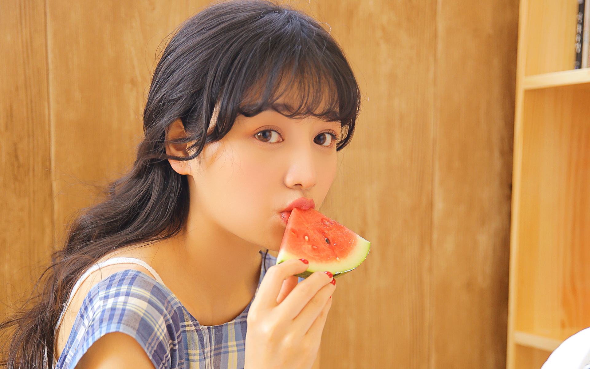 和女孩子聊天没话题怎么办（源源不断生产话题的方法）