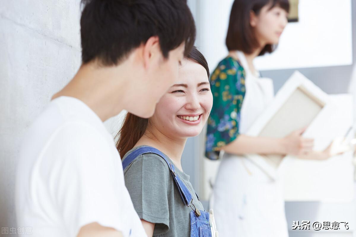 怎样和女孩聊天找话题开场（找女生聊天怎么开头）
